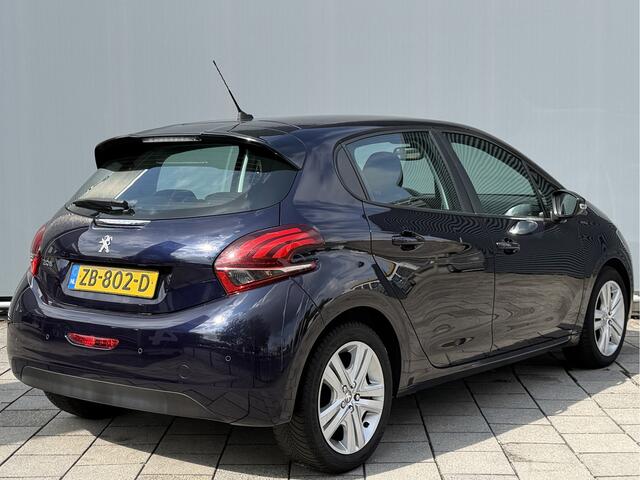 Peugeot 208 BWJ 2019 | 1.2 83PK Signature | AIRCO | NAVI | PDC | CRUISE | CARPLAY | 16'' LMV | DONKER GLAS |