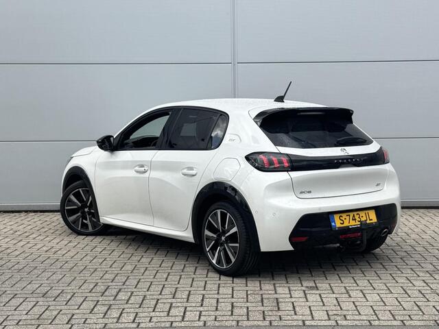 Peugeot 208 1.2 PureTech GT | Camera | Cruise Control | Trekhaak | Apple Carplay/Android Auto