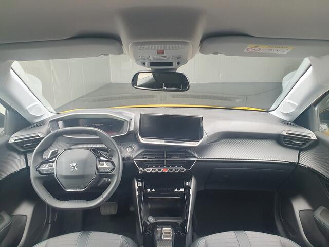 Peugeot 208 1.2 PureTech Allure Pack NAVI/CRUISE/CLIMA/CAMERA/PDC .