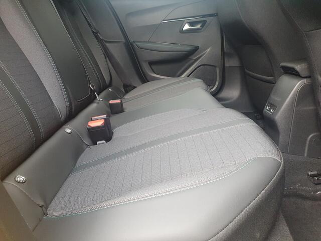 Peugeot 208 1.2 PureTech Allure Pack NAVI/CRUISE/CLIMA/CAMERA/PDC .