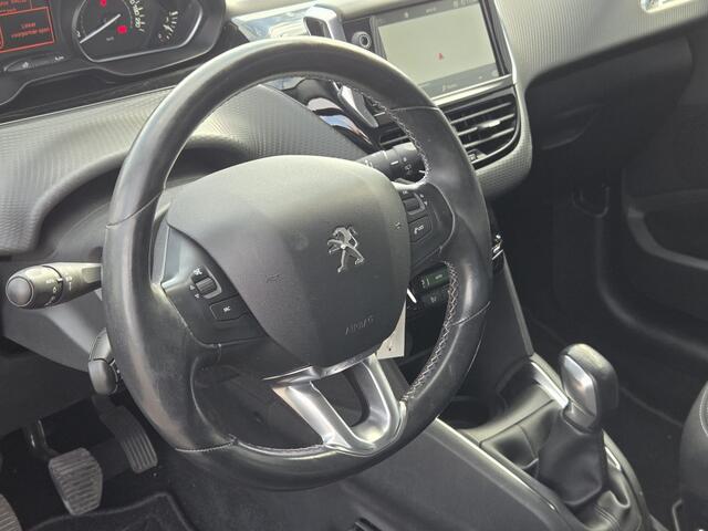 Peugeot 208 1.2 PureTech Blue Lease Executive | Nieuw Binnen | Navigatie | Climate Control | APK 02-06-2027