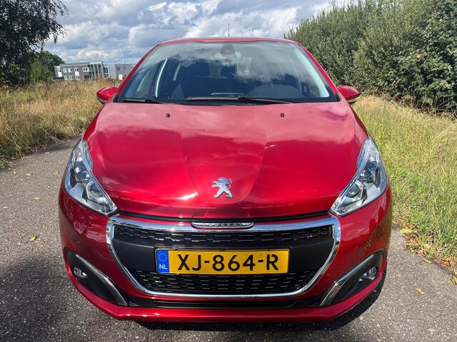 Peugeot 208 1.2 PureTech Signature