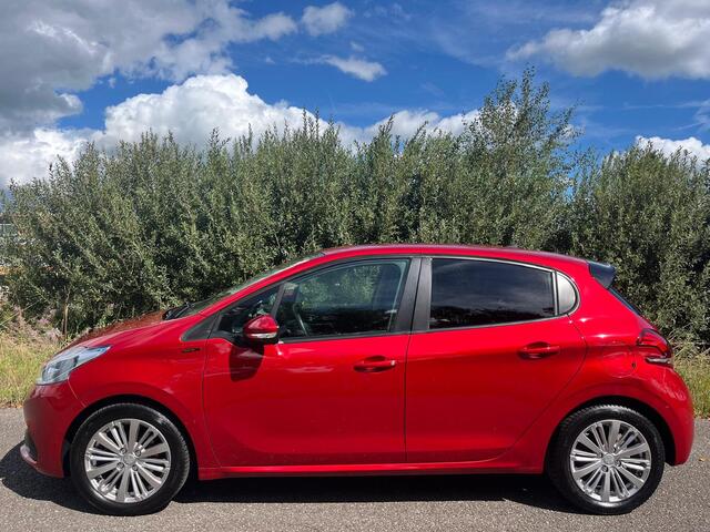 Peugeot 208 1.2 PureTech Signature