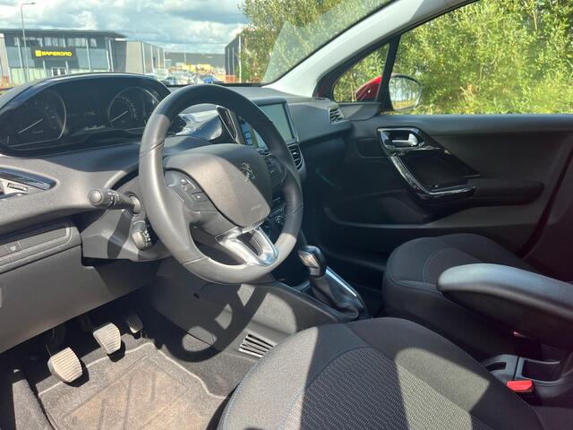 Peugeot 208 1.2 PureTech Signature