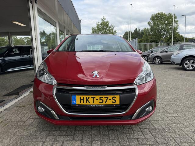 Peugeot 208 1.2 Blue Lease Executive Navi Airco Cruise Carplay Trekhaak