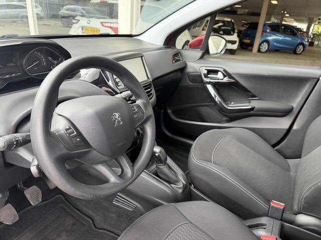 Peugeot 208 1.2 Blue Lease Executive Navi Airco Cruise Carplay Trekhaak