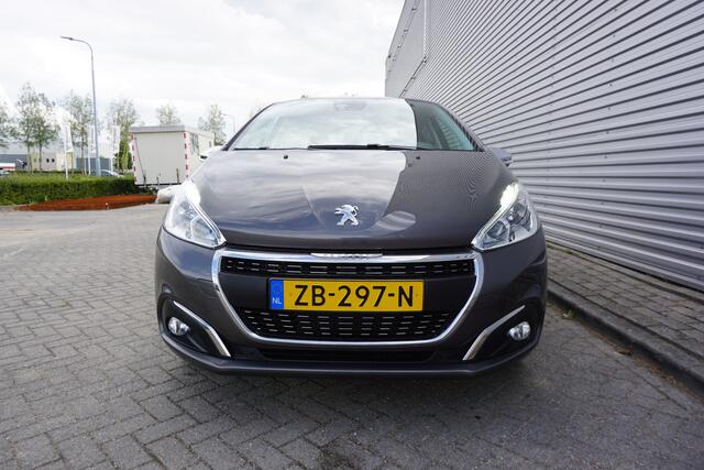 Peugeot 208 1.2 PureTech Tech Edition Climate / Navi / Cruise / Camera / PDC / Carplay / Elektr. ramen / Lm velgen / NAP