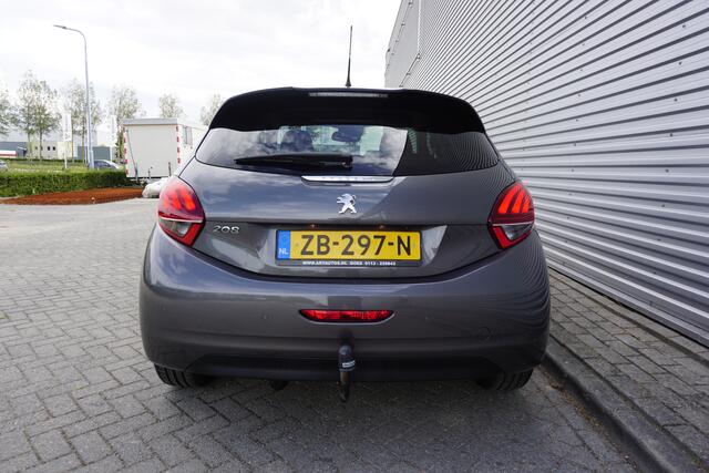 Peugeot 208 1.2 PureTech Tech Edition Climate / Navi / Cruise / Camera / PDC / Carplay / Elektr. ramen / Lm velgen / NAP