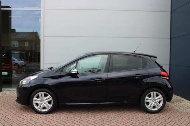 Peugeot 208 1.2 PureTech Signature Airco Navi Carplay Super mooi, dealer onderhouden
