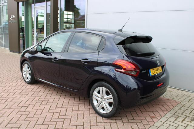 Peugeot 208 1.2 PureTech Signature Airco Navi Carplay Super mooi, dealer onderhouden