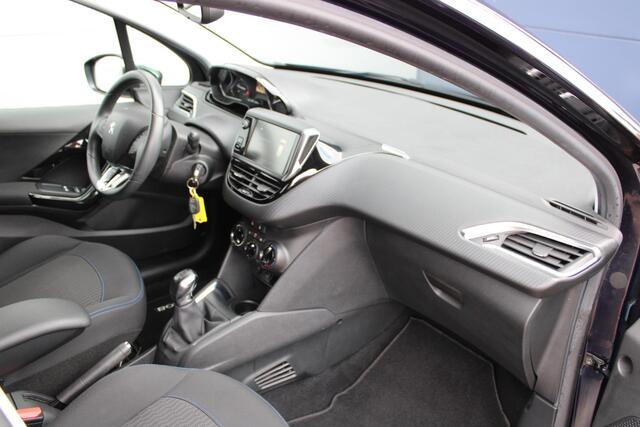 Peugeot 208 1.2 PureTech Signature Airco Navi Carplay Super mooi, dealer onderhouden