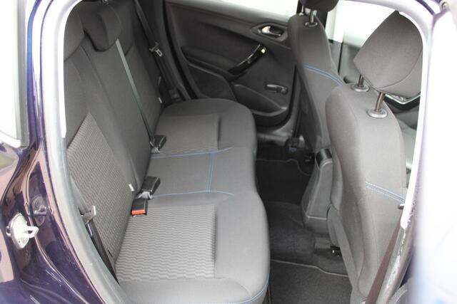 Peugeot 208 1.2 PureTech Signature Airco Navi Carplay Super mooi, dealer onderhouden