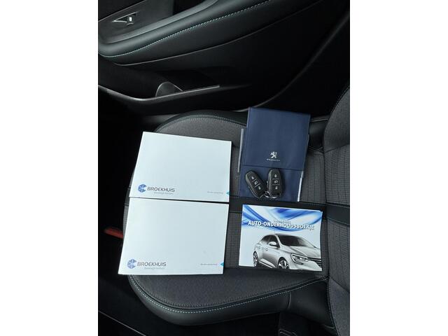 Peugeot 208 1.2 PureTech Allure |Virtual|Navigatie|