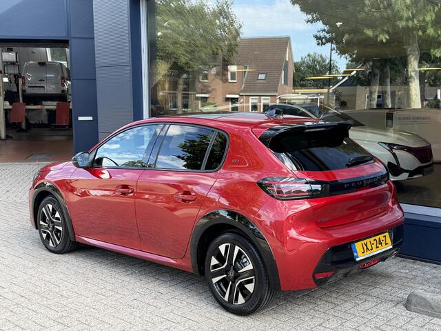 Peugeot 208 1.2 Hybrid 110PK Automaat GT | Glazen Panoramadak | Navigatie | 360 Graden Camera | Dode Hoek Detectie | Climate Control | Keyless Entry & Start | Cruise Control | Sportstoelen | Lichtmetalen Velgen | Full LED Verlichting | Parkeersensoren V+A | Dakspoiler |