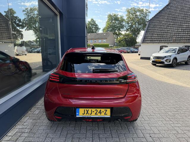 Peugeot 208 1.2 Hybrid 110PK Automaat GT | Glazen Panoramadak | Navigatie | 360 Graden Camera | Dode Hoek Detectie | Climate Control | Keyless Entry & Start | Cruise Control | Sportstoelen | Lichtmetalen Velgen | Full LED Verlichting | Parkeersensoren V+A | Dakspoiler |
