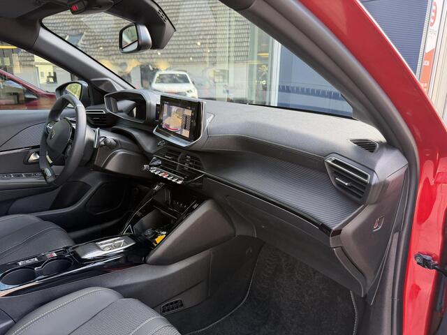 Peugeot 208 1.2 Hybrid 110PK Automaat GT | Glazen Panoramadak | Navigatie | 360 Graden Camera | Dode Hoek Detectie | Climate Control | Keyless Entry & Start | Cruise Control | Sportstoelen | Lichtmetalen Velgen | Full LED Verlichting | Parkeersensoren V+A | Dakspoiler |