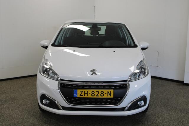 Peugeot 208 1.2 PureTech Signature