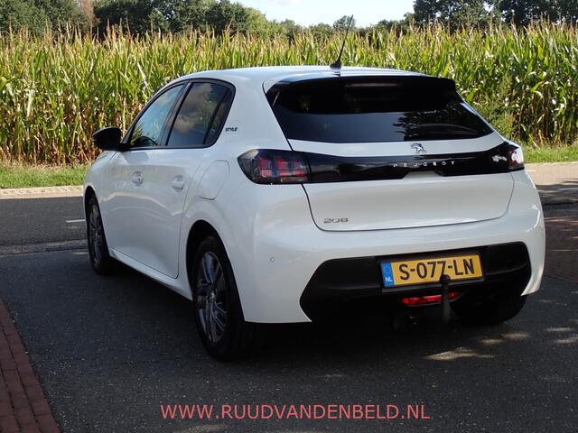 Peugeot 208 1.2 STYLE ACHTERSPOILER + GETINTE RAMEN / CRUISE / TREKHAAK / CARPLAY