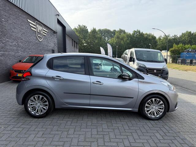 Peugeot 208 1.2 110PK GT-Line | 1E EIGENAAR | 3/6/12 MND GARANTIE | AUTOMAAT | PANO | NAVI | CARPLAY | CRUISE | LMV |
