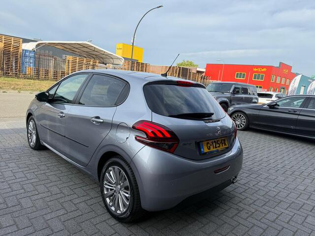 Peugeot 208 1.2 110PK GT-Line | 1E EIGENAAR | 3/6/12 MND GARANTIE | AUTOMAAT | PANO | NAVI | CARPLAY | CRUISE | LMV |