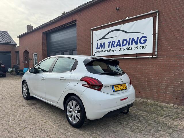 Peugeot 208 1.2 PureTech Blue Lion 5-DEURS APPLECARPLAY NAVI TREKHAAK PDC LED 2 SLEUTELS + BOEKJES!