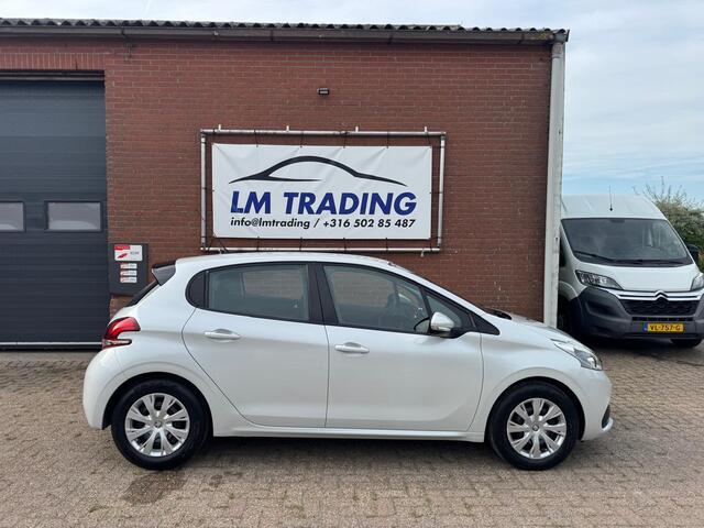 Peugeot 208 1.2 PureTech Blue Lion 5-DEURS APPLECARPLAY NAVI TREKHAAK PDC LED 2 SLEUTELS + BOEKJES!
