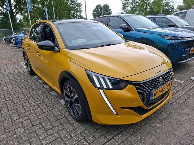 Peugeot 208 1.2 PureTech GT ALL-INRIJKLAARPRIJS/Navi/Camera/Panoramadak/Keyless/Apple Carplay