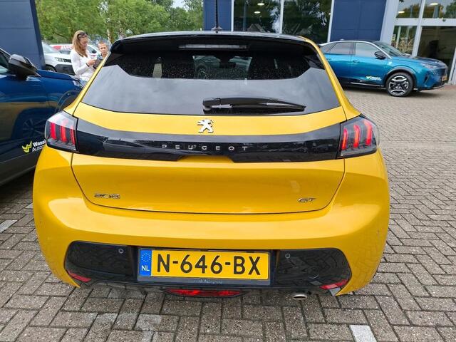 Peugeot 208 1.2 PureTech GT ALL-INRIJKLAARPRIJS/Navi/Camera/Panoramadak/Keyless/Apple Carplay