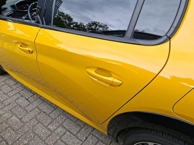 Peugeot 208 1.2 PureTech GT ALL-INRIJKLAARPRIJS/Navi/Camera/Panoramadak/Keyless/Apple Carplay