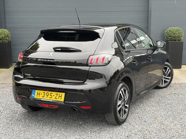 Peugeot 208 1.2 PureTech Allure ?2e Eigenaar?102pk?360 ° Camera?Carplay?Pano?Clima?Cruise?Lm velgen?Halfleder?Pdc V+A?Recent beurt gehad?Dealer Onderhouden?6 Bak?N.A.P?Apk tot 07-2028