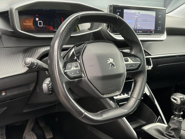 Peugeot 208 1.2 PureTech Allure ?2e Eigenaar?102pk?360 ° Camera?Carplay?Pano?Clima?Cruise?Lm velgen?Halfleder?Pdc V+A?Recent beurt gehad?Dealer Onderhouden?6 Bak?N.A.P?Apk tot 07-2028