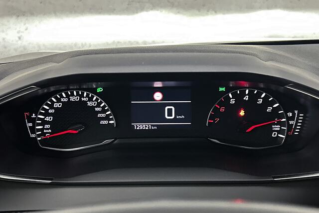 Peugeot 208 1.2 PureTech Blue Lease Active | Cruise control | Apple Carplay
