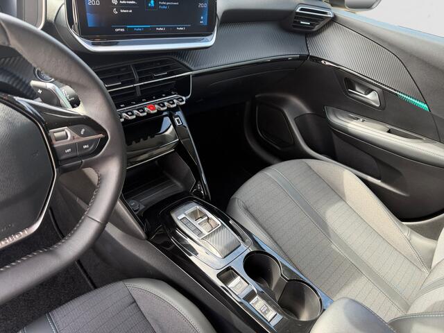 Peugeot 208 1.2 PureTech Allure Black Pack Aut- 360 Camera, Carplay, Android Auto, Privacy Glass, Xenon Led, Virtual Cockpit
