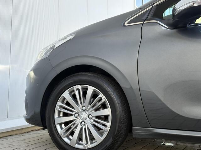 Peugeot 208 1.2 PureTech Allure | Automaat | Park Assist | Camera | Stoelverwarming | CarPlay / Android Auto