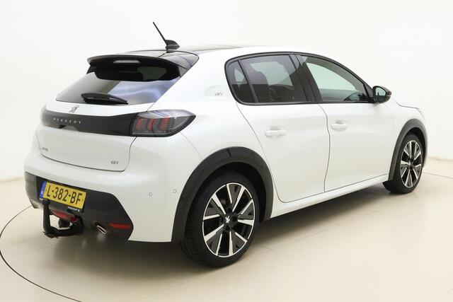 Peugeot 208 1.2T 100pk GT | Afneembare Trekhaak | Achteruitrijcamera | Panoramadak | Cruise control | Airco | Stoelverwarming | Climate control | Interieurverlichting | Stuurbediening | Sportstuurwiel |