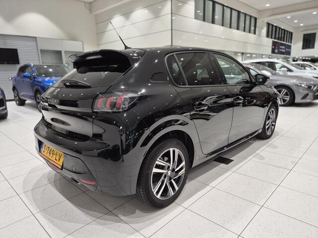 Peugeot 208 1.2 PureTech Allure | Automaat | Apple CarPlay/ Android Auto | Climate Control | Parkeersensoren |
