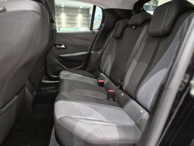 Peugeot 208 1.2 PureTech Allure | Automaat | Apple CarPlay/ Android Auto | Climate Control | Parkeersensoren |