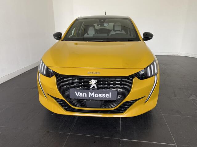 Peugeot 208 1.2 GT Pack 100 l CLIMATE | STOELVERWARMING| ADAPTIVE CRUISE | NAV | CARPLAY ANDROID | ZWART DAK | TREKHAAK | 50 DKM |