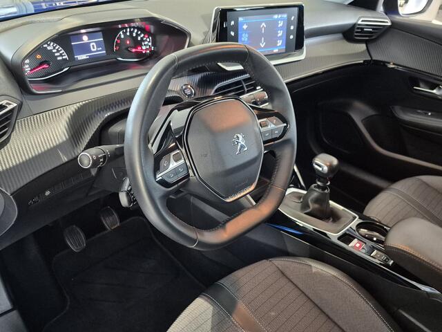 Peugeot 208 1.2 PureTech Allure 100 PK | Navigatie | Parkeersensoren | Apple Carplay en Android Auto | lichtmetalen Velgen |