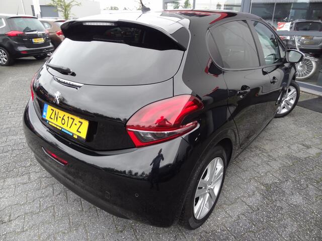 Peugeot 208 | NAVI | NL-AUTO | CRUISE | LMV |