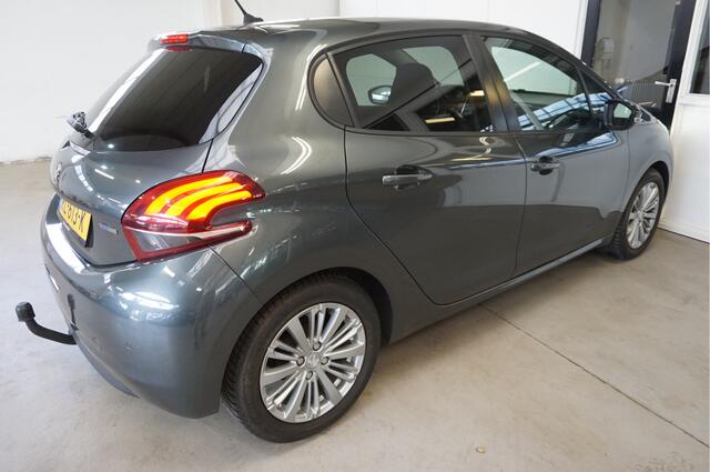 Peugeot 208 1.2 PureTech Allure Trekhaak Airco
