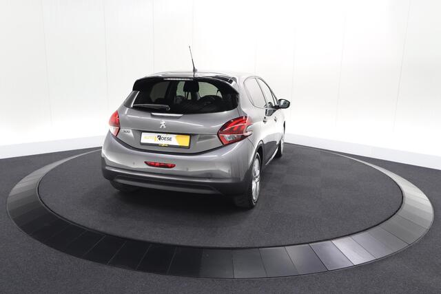 Peugeot 208 PureTech 82 Signature | Parkeersensoren | Apple Carplay | Navigatie