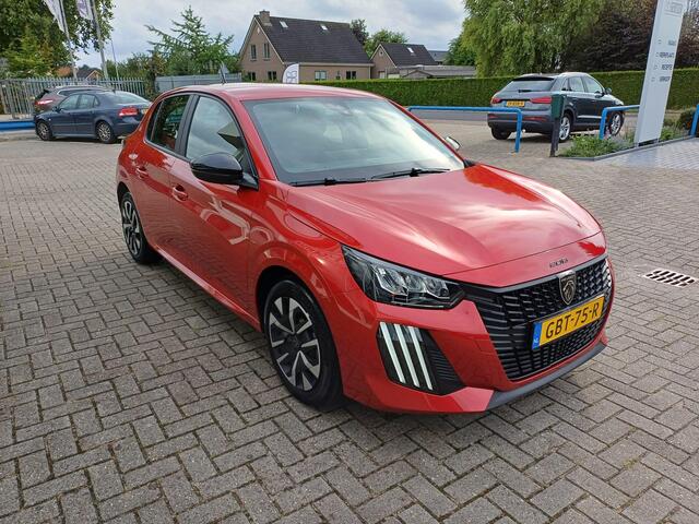 Peugeot 208 1.2 PureTech 100 Active Weinig kilometers, zuinige en mooie auto