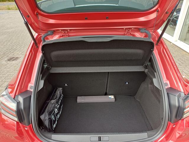 Peugeot 208 1.2 PureTech 100 Active Weinig kilometers, zuinige en mooie auto