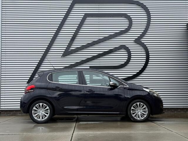 Peugeot 208 1.2 PureTech Blue Lease Executive 2e Eigenaar|Carplay|Cruise|Navi|Clima|PDC|Elek ramen|Lm velgen|N.A.P|Nieuwe APK bij aflevering