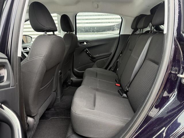Peugeot 208 1.2 PureTech Blue Lease Executive 2e Eigenaar|Carplay|Cruise|Navi|Clima|PDC|Elek ramen|Lm velgen|N.A.P|Nieuwe APK bij aflevering