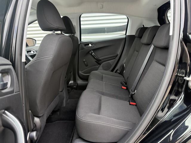Peugeot 208 1.2 PureTech Blue Lion Navi|Airco|Cruise|Carplay|Elek ramen|Lm velgen|N.A.P|APK tot 03-2027