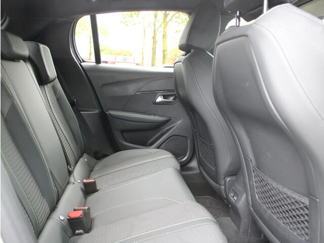 Peugeot 208 1.2 Hybrid 145 e-DCS6 GT | Navi / Camera / Climate