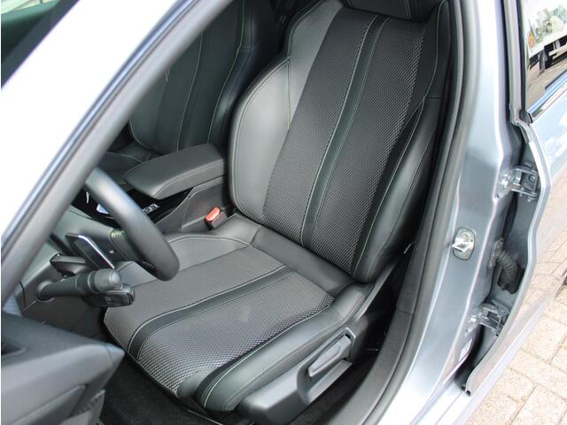 Peugeot 208 1.2 Hybrid 145 e-DCS6 GT Automaat | Camera/Navi/Climate