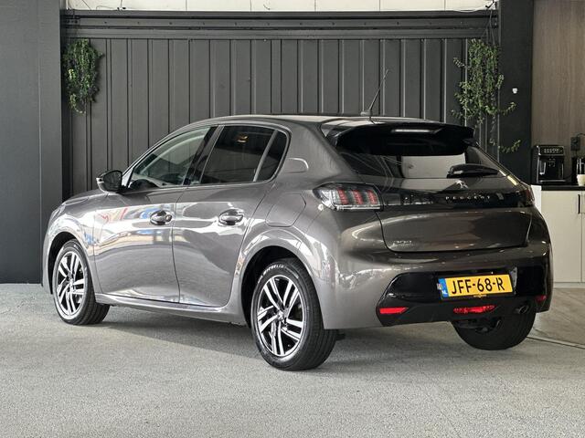 Peugeot 208 1.2 PureTech Allure Pack | Achteruitrijcamera | Stoelverwarming | Carplay | Cruise Control | LED Koplampen | LMV 16 |